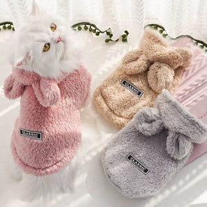 Haină pufoasă de iarnă pentru pisici, cu glugă și material fleece moale
